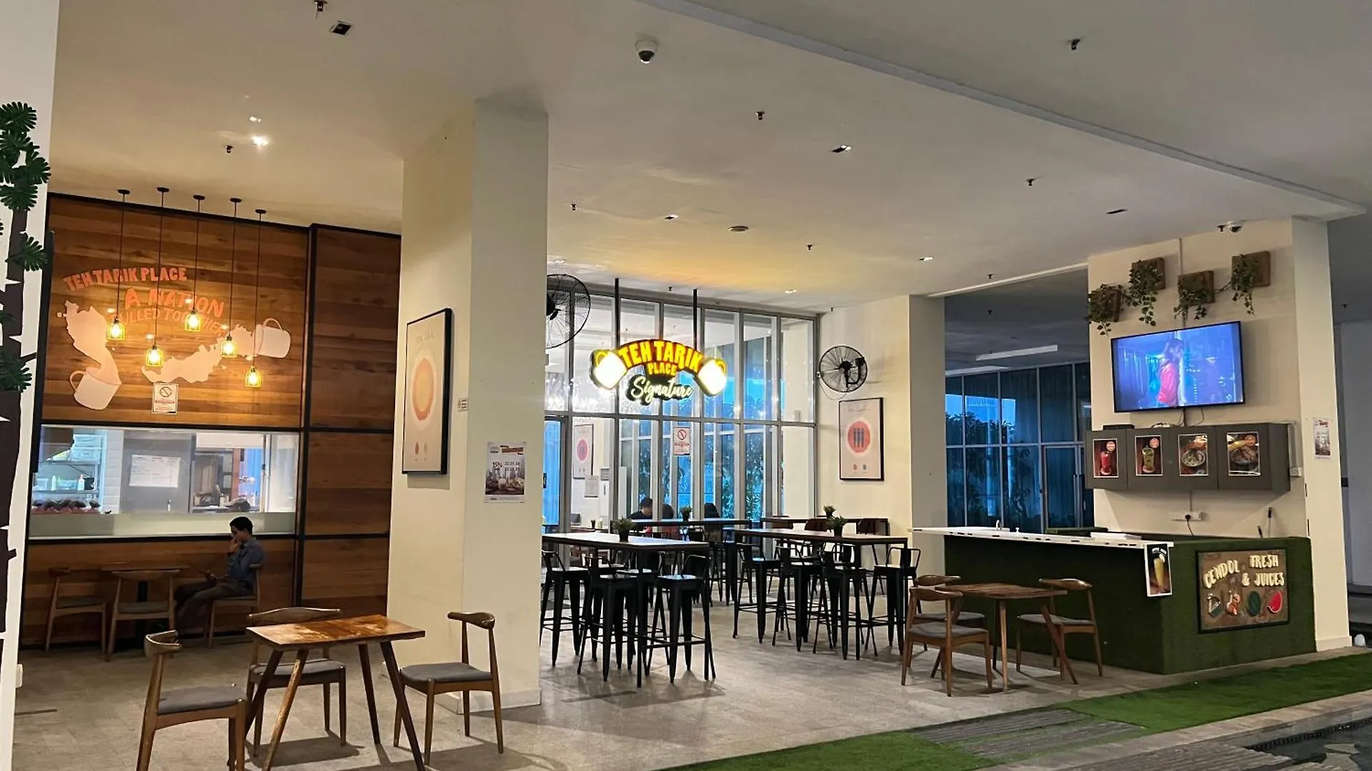 Regalia Spritz Empire Hostel Kuala Lumpur 0*,